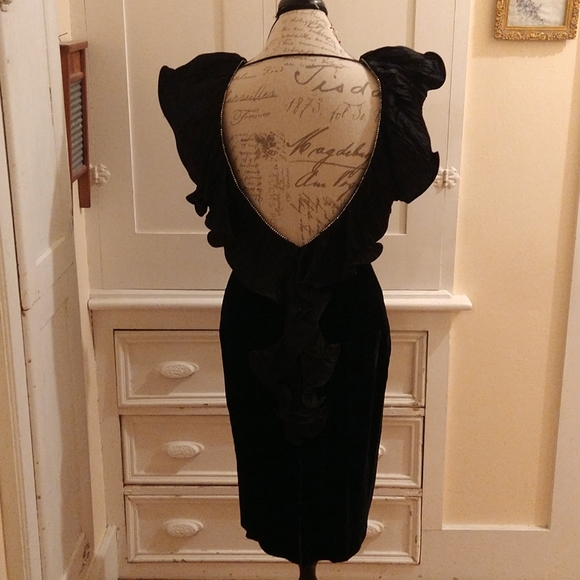 Vintage b.b. collections black velvet backless dress Sz 6 - Picture 5 of 11